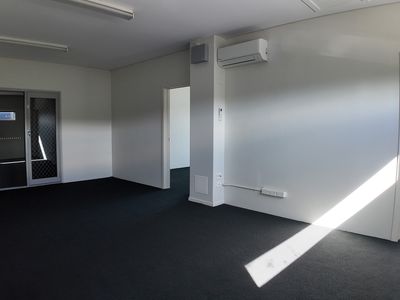 18 / 75 Waterway Drive, Coomera