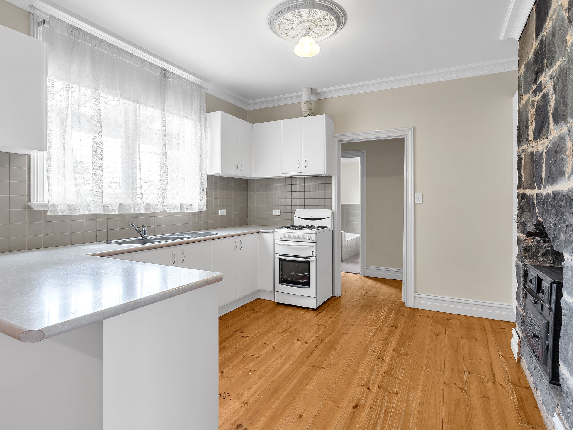 135 Douglas Parade, Williamstown