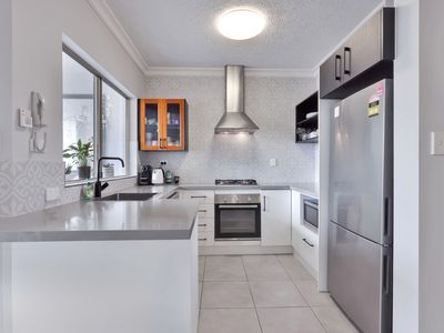 809 / 2-10 Greenslopes Street, Cairns North