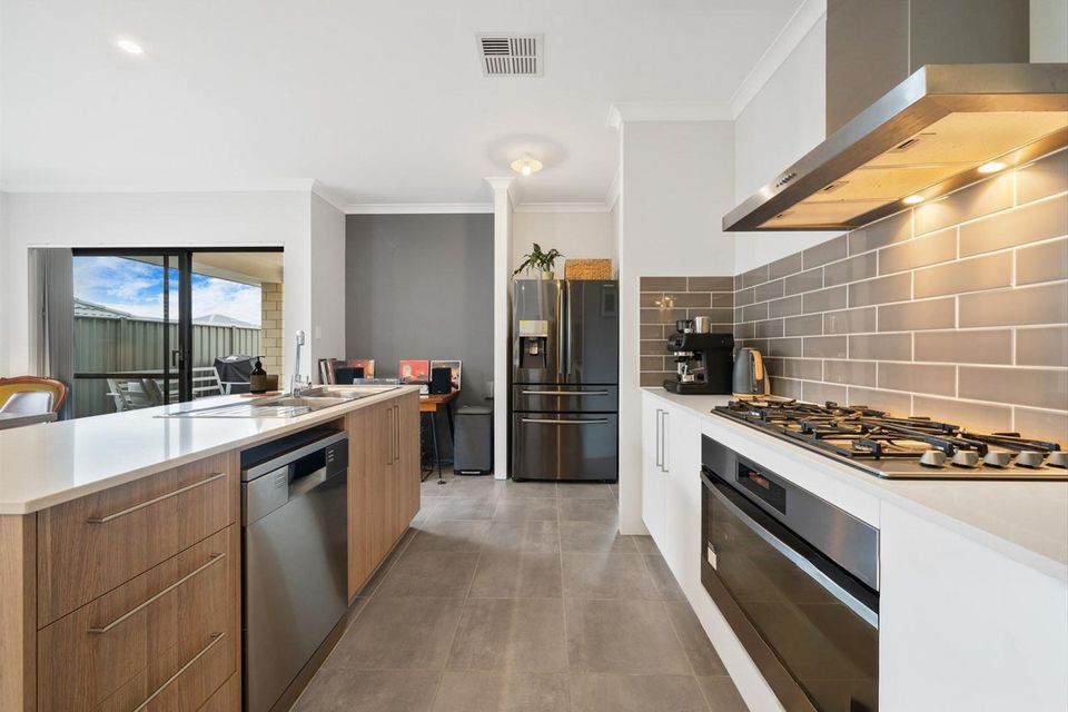 87 Portobello Parade, Wellard