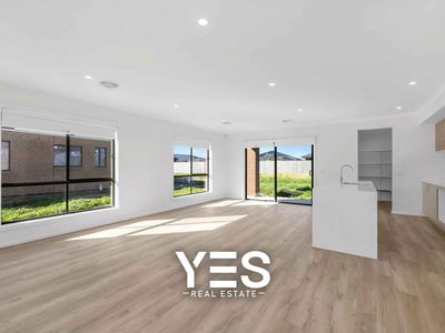 35 Arapiles Drive, Moe