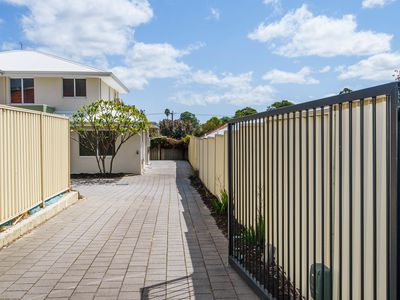 51A Smiths Avenue, Redcliffe