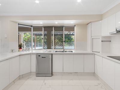 21 Tranquility Circuit, Helensvale