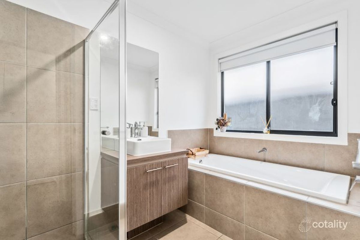 4 Farmer Road, Munno Para West