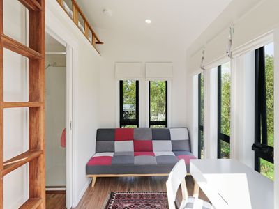 9 Glovers Road, Deep Bay