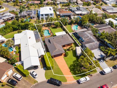 13 Timana Avenue, Mermaid Waters