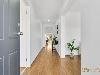 22 Silver Gum Street, Manor Lakes