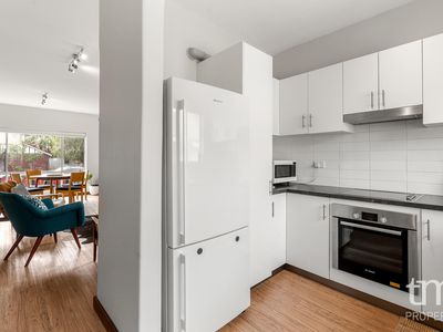 4 / 42 Broadway, Crawley