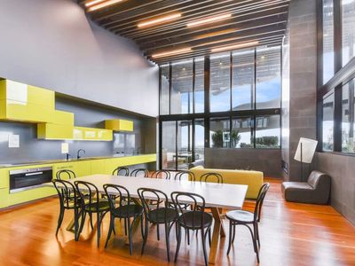 1416 / 555 Swanston Street, Carlton