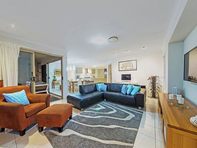 12 Blue Gum Place, Wakerley