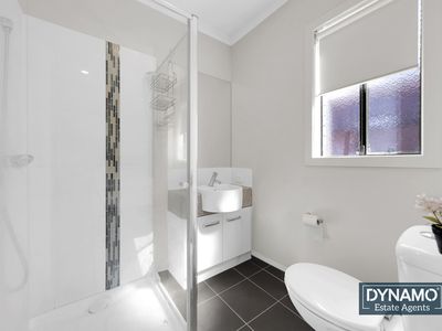 24 Huntingfield street, Craigieburn