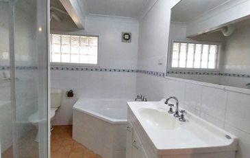 8 Pinaroo Road, Gwandalan