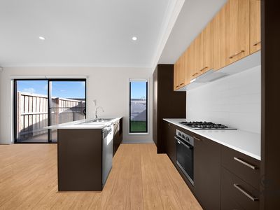 9 Zagros Street, Clyde North