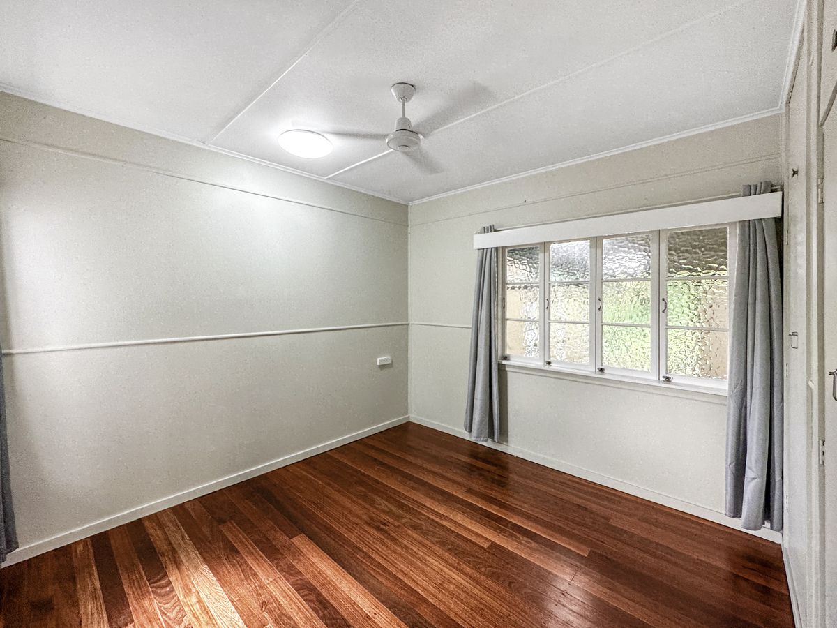 56 Weaver Street, Atherton
