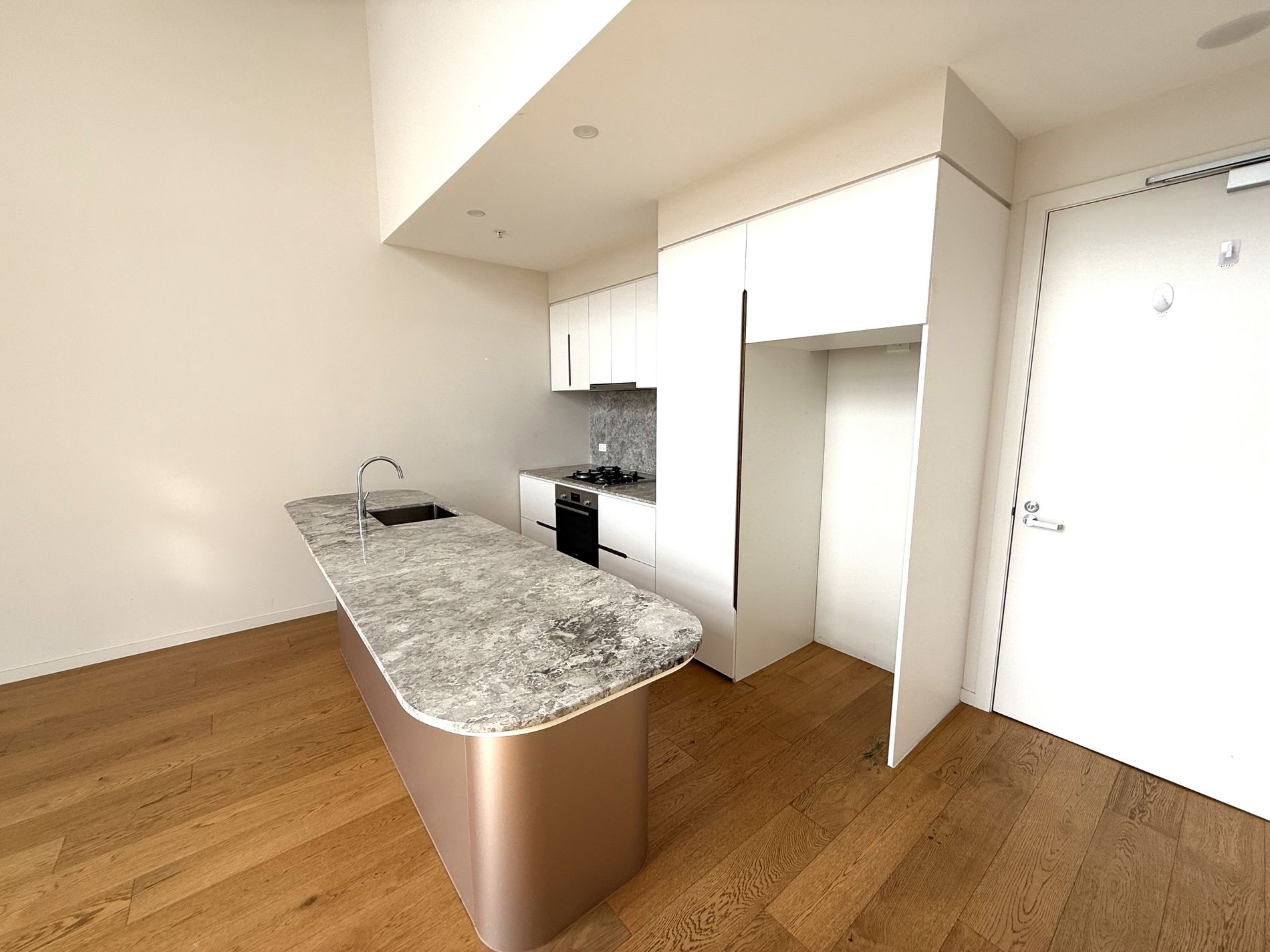 403a / 51 Johnson St, Reservoir