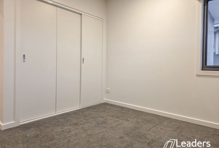 1 / 5 BRUCE STREET, Mount Waverley