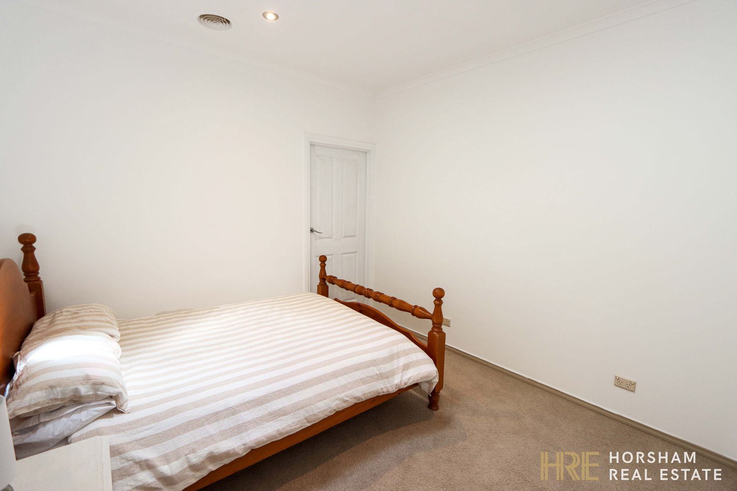 1 Rushbrook Close, Horsham