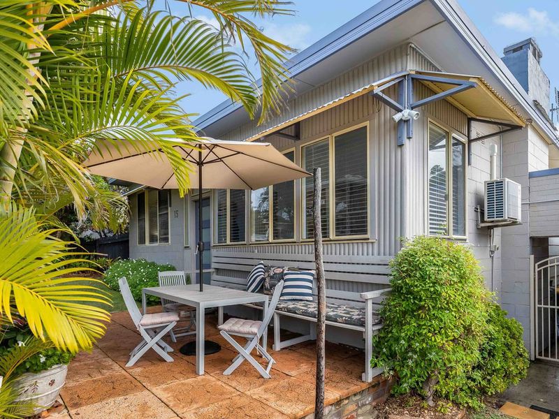 15 Jacaranda Avenue, Bendalong