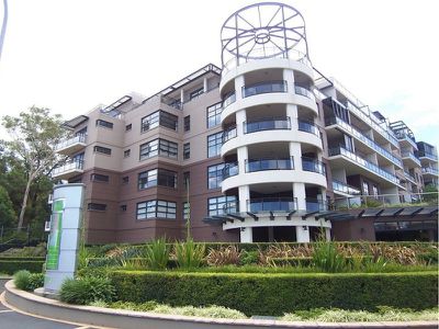 1 / 2 Bay Drive, Meadowbank