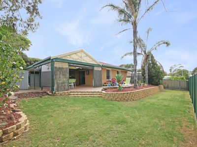 4 Flinders Crescent, Hackham