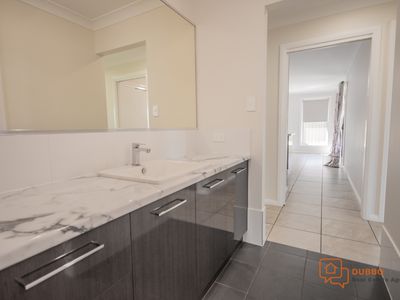 27 Argyle Avenue, Dubbo