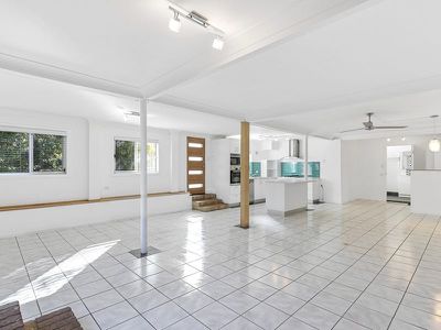 2 / 120 Cypress Street, Torquay