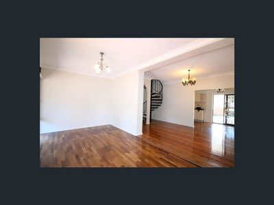 136 west Botany, Arncliffe