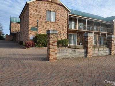 11 / 77 Bultje Street, Dubbo