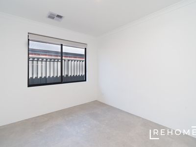 27 Meander Way, Treeby