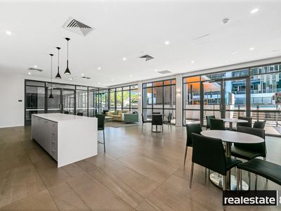 32 / 172 Railway Parade, West Leederville
