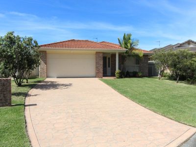 8 Thora Close, Forster