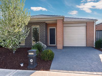 15 Woodgrove Street, Craigieburn