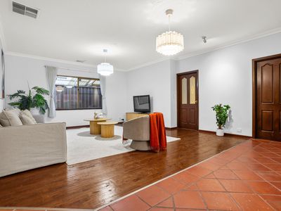 8 Heatherlea Parkway, Leeming