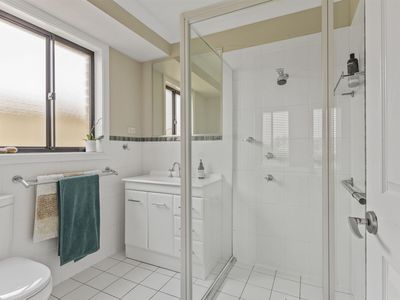 14 Price Parkway, Milton