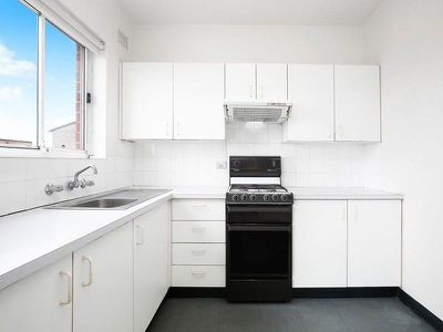 16 / 26 Kennedy Street, Kingsford