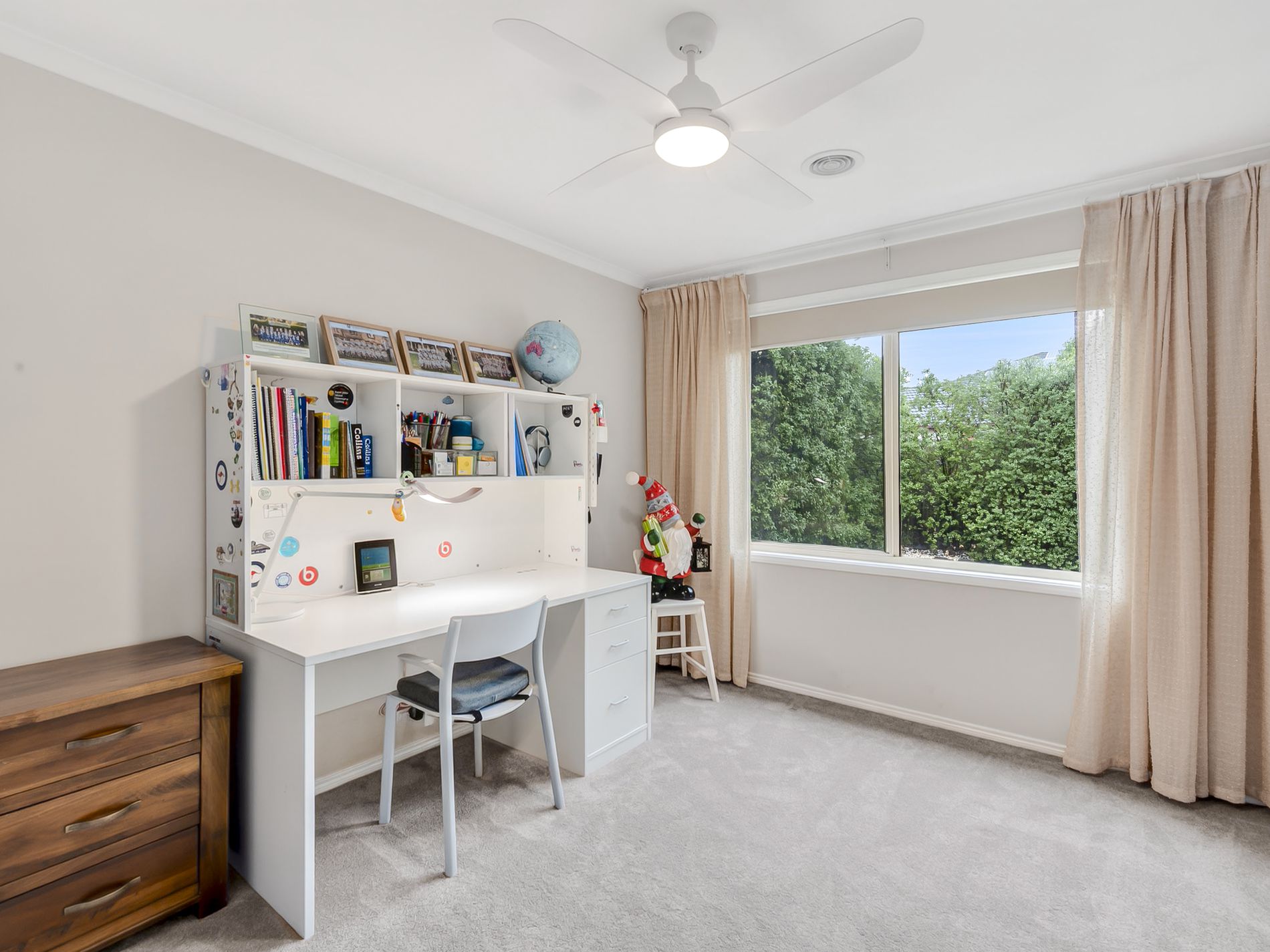 16 Skylark Court, Lara