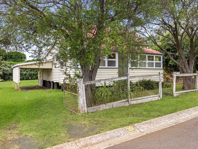 13 McCook Street, South Toowoomba