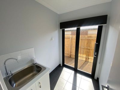 4 Shrubs Road, Mambourin