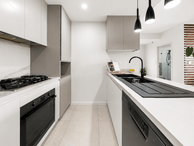 102 / 147 Great Western Highway, Mays Hill