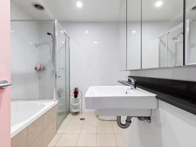 1215 / 6 Lachlan Street, Waterloo