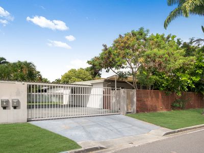 4 / 13 McKinley Street, North Ward