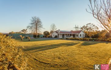 18 Dee Wy Road, Narre Warren South