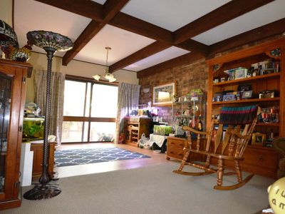 12 Fairway Avenue , Mount Beauty