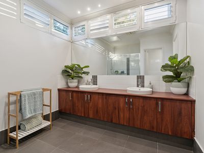 27 Wright Cres, Bayswater