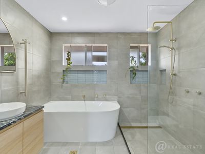 2 Olympia Avenue, Barlows Hill