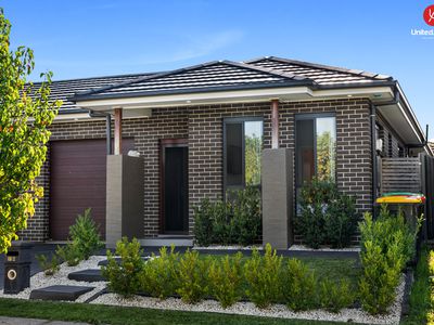32A Hinton Loop, Oran Park