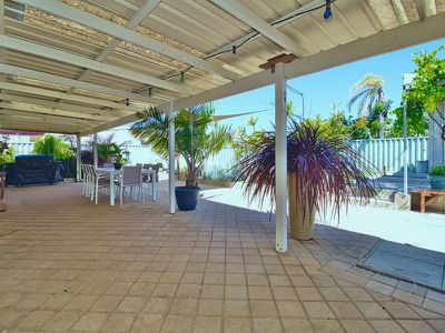 27 Holcombe Road , Warnbro