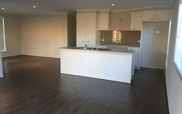 65 Jersey Crescent, Officer