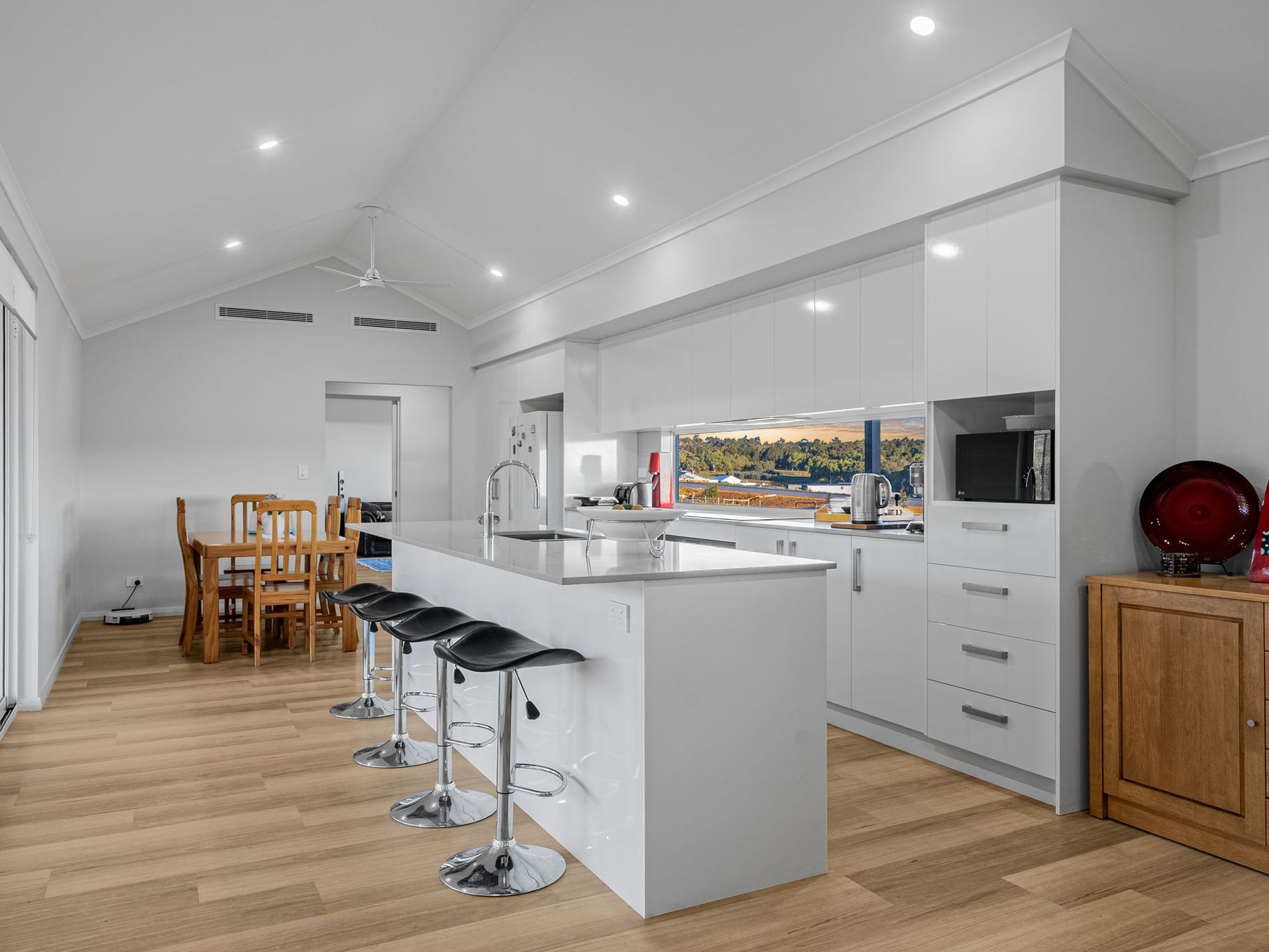 254 Guernsey Rise, Chittering