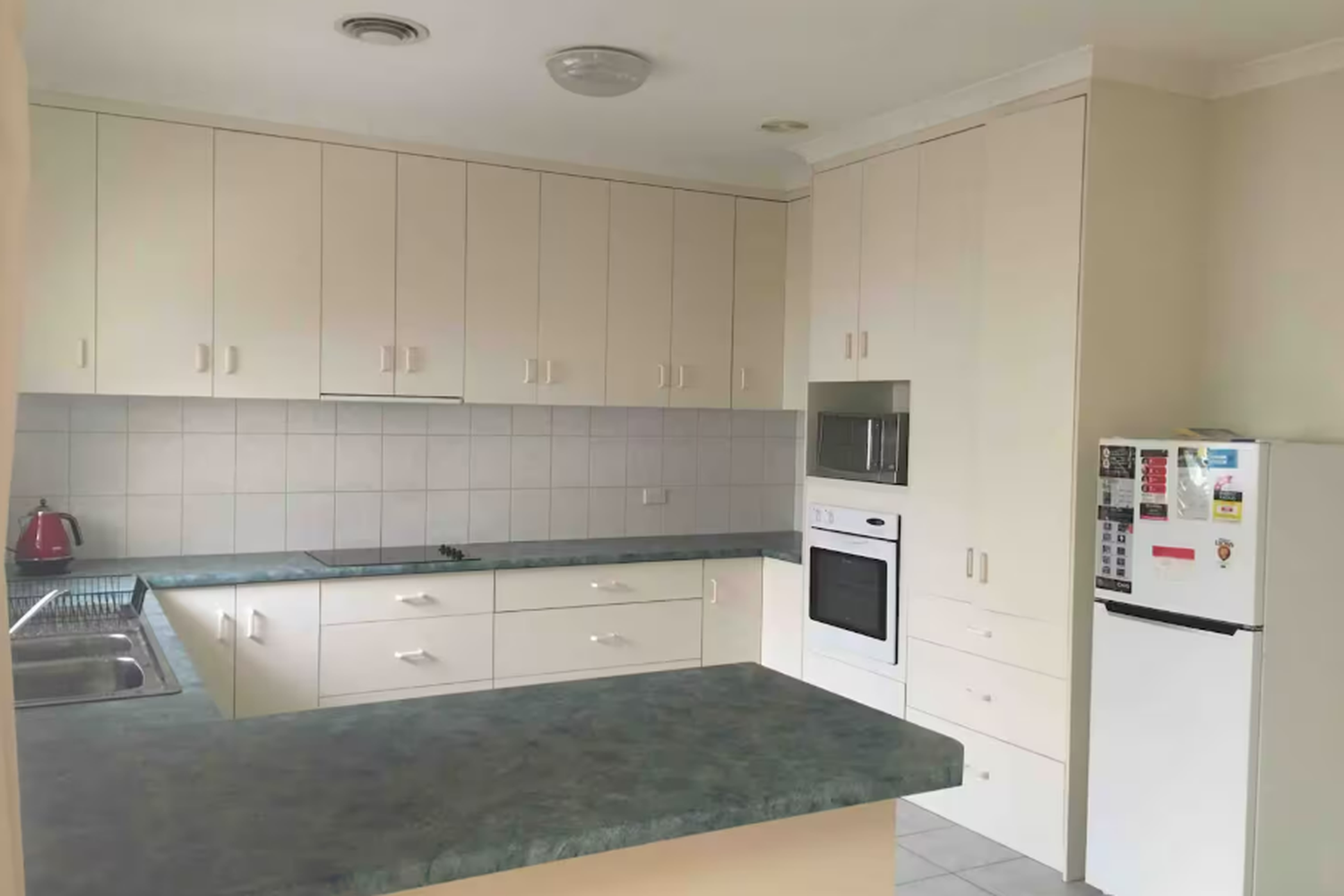 3 / 3 Rose Street, Horsham